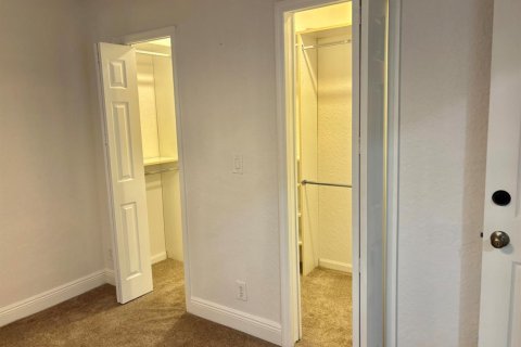 House in Coconut Creek, Florida 4 bedrooms, 192.12 sq.m. № 2321828 - photo 22