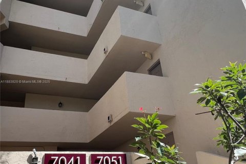 Condominio en Lauderhill, Florida, 2 dormitorios  № 1940883