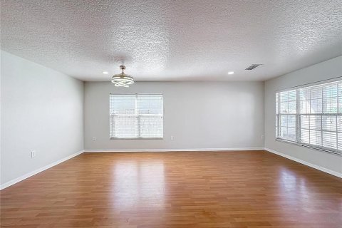 House in Kissimmee, Florida 6 bedrooms, 283.63 sq.m. № 1630054 - photo 14