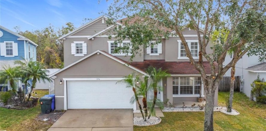 House in Kissimmee, Florida 6 bedrooms, 283.63 sq.m. № 1630054