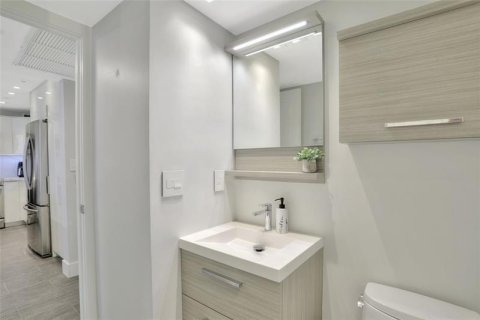 Купить кондоминиум в Лодердейл-бай-те-Си, Флорида 1 комната, 82.68м2, № 2180611 - фото 8