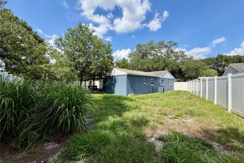 House in Tampa, Florida 3 bedrooms, 130.43 sq.m. № 2230846 - photo 21