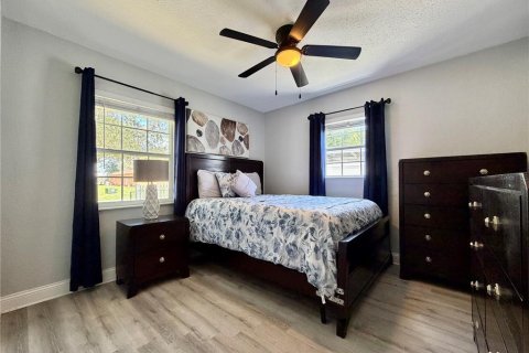 House in Tampa, Florida 3 bedrooms, 130.43 sq.m. № 2230846 - photo 9