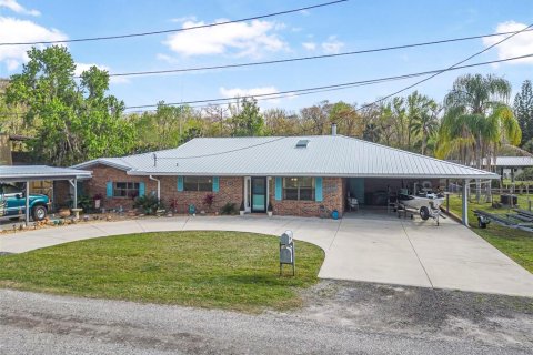 House in Astor, Florida 4 bedrooms, 252.79 sq.m. № 1521964 - photo 4