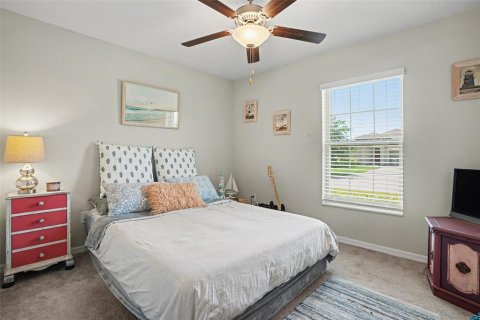 House in New Port Richey, Florida 3 bedrooms, 145.02 sq.m. № 2221936 - photo 18