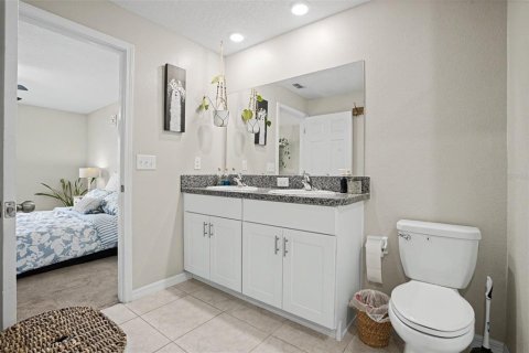 House in New Port Richey, Florida 3 bedrooms, 145.02 sq.m. № 2221936 - photo 26
