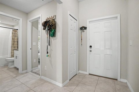 House in New Port Richey, Florida 3 bedrooms, 145.02 sq.m. № 2221936 - photo 17
