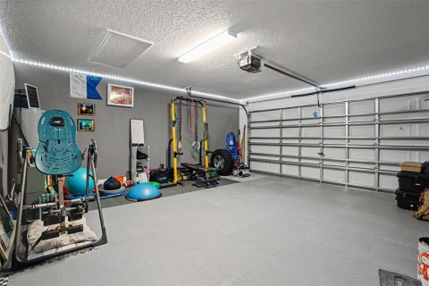 House in New Port Richey, Florida 3 bedrooms, 145.02 sq.m. № 2221936 - photo 29