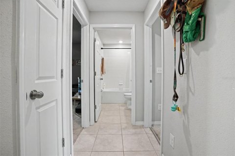 House in New Port Richey, Florida 3 bedrooms, 145.02 sq.m. № 2221936 - photo 20