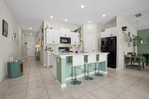 House in New Port Richey, Florida 3 bedrooms, 145.02 sq.m. № 2221936 - photo 7