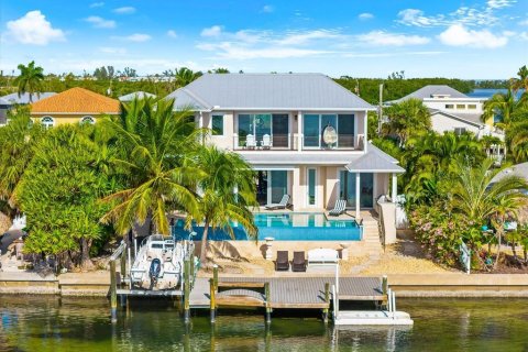 Villa ou maison à vendre à Holmes Beach, Floride: 4 chambres, 311.5 m2 № 2100153 - photo 2