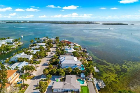 Villa ou maison à vendre à Holmes Beach, Floride: 4 chambres, 311.5 m2 № 2100153 - photo 3