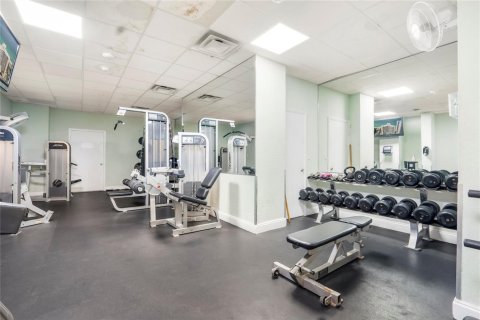 Condo in Hallandale Beach, Florida, 1 bedroom  № 2178774 - photo 21