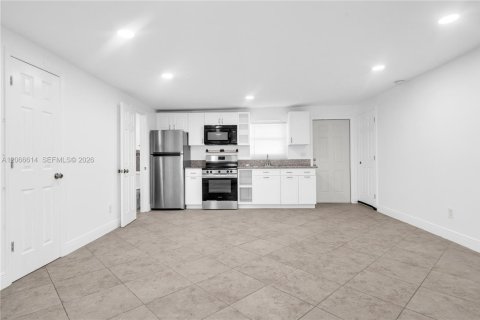 Villa ou maison à louer à Fort Lauderdale, Floride: 45.52 m2 № 2286382 - photo 5