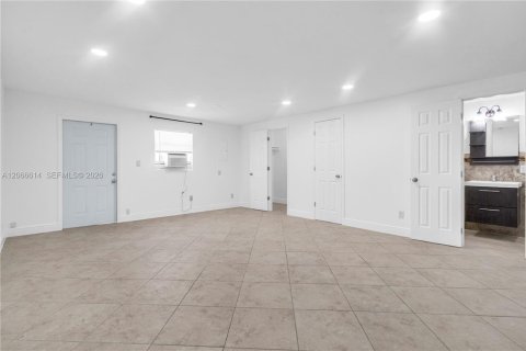Villa ou maison à louer à Fort Lauderdale, Floride: 45.52 m2 № 2286382 - photo 4