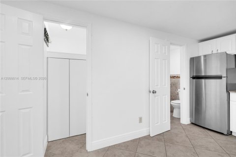 Villa ou maison à louer à Fort Lauderdale, Floride: 45.52 m2 № 2286382 - photo 7