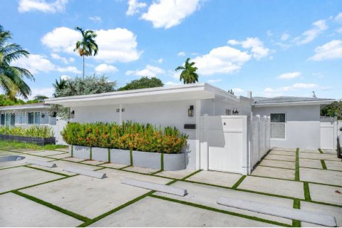 Villa ou maison à louer à Fort Lauderdale, Floride: 45.52 m2 № 2286382 - photo 3
