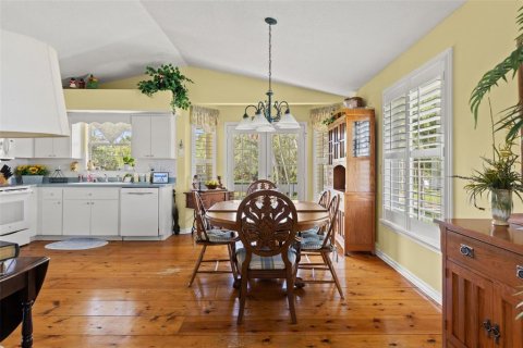 Villa ou maison à vendre à Weeki Wachee, Floride: 2 chambres, 107.77 m2 № 2310452 - photo 19
