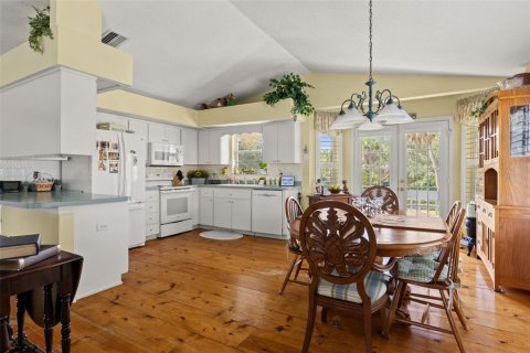 Villa ou maison à vendre à Weeki Wachee, Floride: 2 chambres, 107.77 m2 № 2310452 - photo 20
