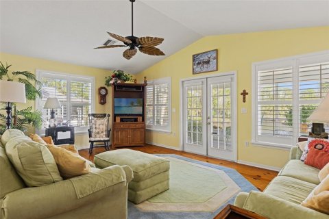 Villa ou maison à vendre à Weeki Wachee, Floride: 2 chambres, 107.77 m2 № 2310452 - photo 7