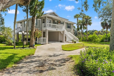 Villa ou maison à vendre à Weeki Wachee, Floride: 2 chambres, 107.77 m2 № 2310452 - photo 4