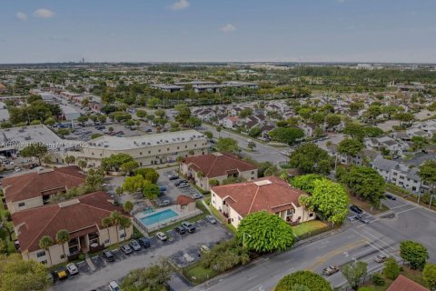 Condo in Miami, Florida, 2 bedrooms  № 1964227 - photo 22