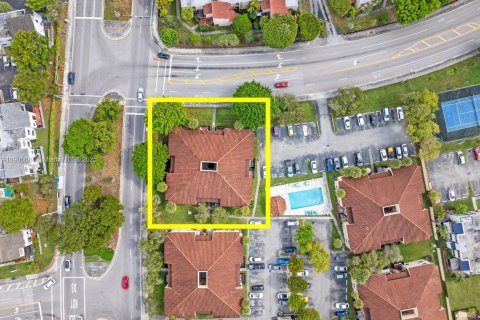 Condo in Miami, Florida, 2 bedrooms  № 1964227 - photo 20