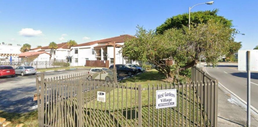 Condo in Miami, Florida, 2 bedrooms  № 1964227