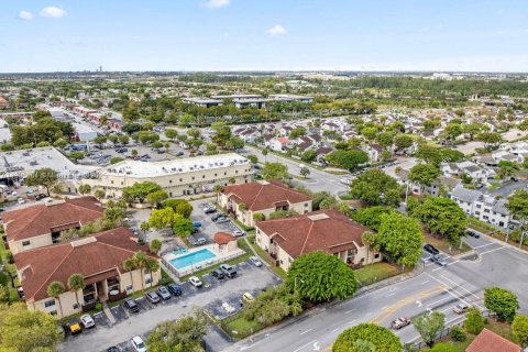 Condo in Miami, Florida, 2 bedrooms  № 1964227 - photo 3