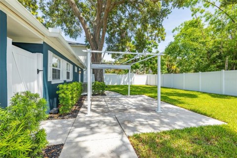 House in Tampa, Florida 3 bedrooms, 85.93 sq.m. № 1835887 - photo 25