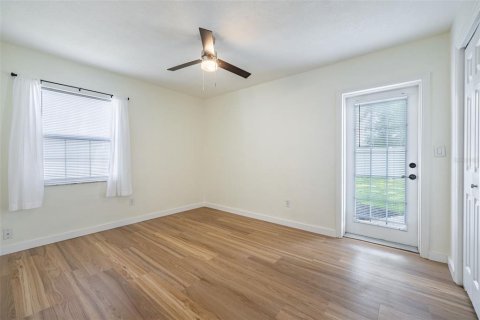 House in Tampa, Florida 3 bedrooms, 85.93 sq.m. № 1835887 - photo 17