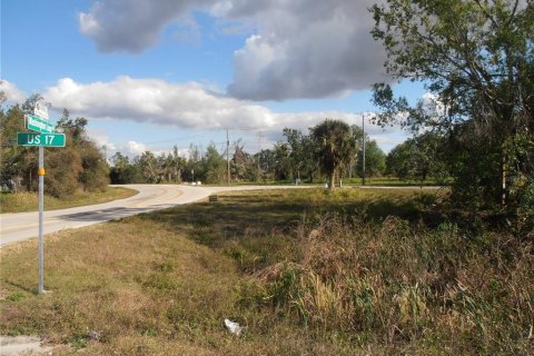 Propiedad comercial en venta en Punta Gorda, Florida № 1561157 - foto 1