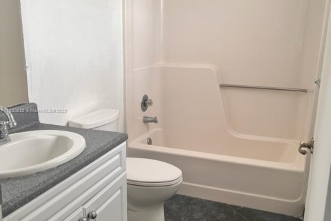 Copropriété à louer à Boynton Beach, Floride: 2 chambres, 80.27 m2 № 2000182 - photo 18