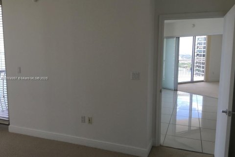 Copropriété à louer à Miami, Floride: 2 chambres, 97.36 m2 № 1981660 - photo 8
