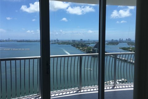 Copropriété à louer à Miami, Floride: 2 chambres, 97.36 m2 № 1981660 - photo 7