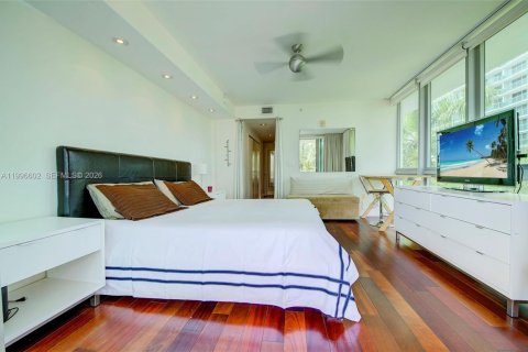 Снять в аренду таунхаус в Майами-Бич, Флорида 2 спальни, 124.95м2, № 2058995 - фото 23