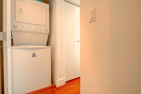 Снять в аренду таунхаус в Майами-Бич, Флорида 2 спальни, 124.95м2, № 2058995 - фото 19