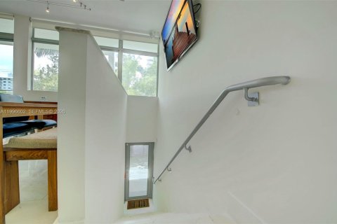 Снять в аренду таунхаус в Майами-Бич, Флорида 2 спальни, 124.95м2, № 2058995 - фото 13