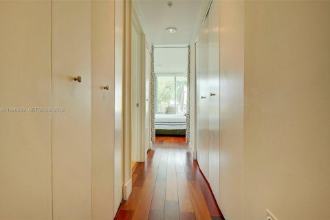 Снять в аренду таунхаус в Майами-Бич, Флорида 2 спальни, 124.95м2, № 2058995 - фото 18