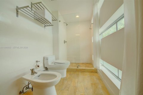 Снять в аренду таунхаус в Майами-Бич, Флорида 2 спальни, 124.95м2, № 2058995 - фото 20