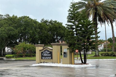 Condominio en alquiler en Orlando, Florida, 1 dormitorio, 48.87 m2 № 1853486 - foto 2