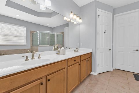 House in Venice, Florida 4 bedrooms, 225.01 sq.m. № 2239638 - photo 29