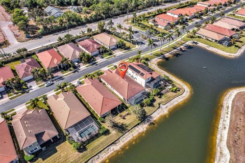 House in Venice, Florida 4 bedrooms, 225.01 sq.m. № 2239638 - photo 3