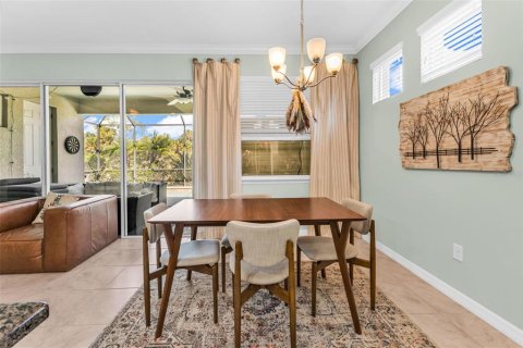 House in Venice, Florida 4 bedrooms, 225.01 sq.m. № 2239638 - photo 20