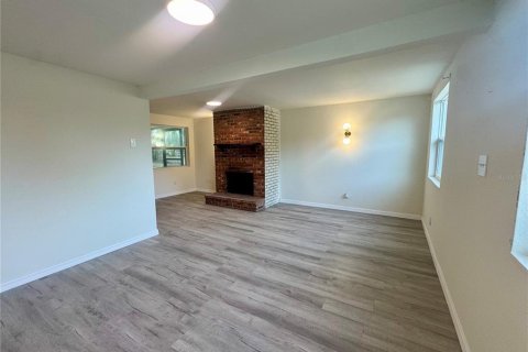 Casa en alquiler en Orlando, Florida, 3 dormitorios, 107.77 m2 № 2142817 - foto 4