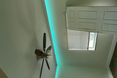 Villa ou maison à Hollywood, Floride 3 chambres, 96.62 m2 № 2360251