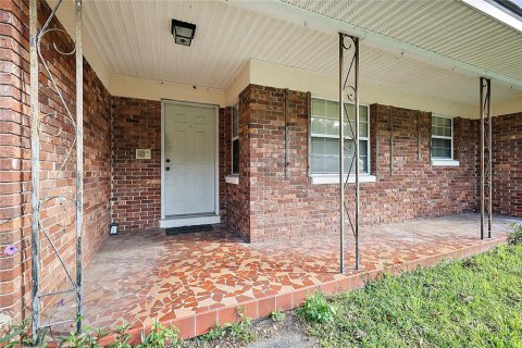 House in Lady Lake, Florida 4 bedrooms, 188.96 sq.m. № 1405297 - photo 5