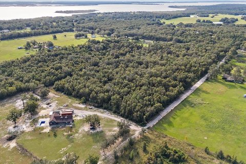 House in Lady Lake, Florida 4 bedrooms, 188.96 sq.m. № 1405297 - photo 25