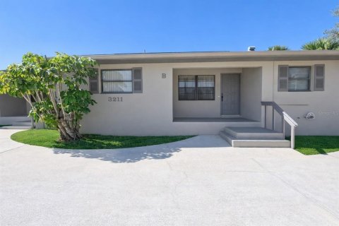Propiedad comercial en venta en Punta Gorda, Florida, 4 dormitorios, 186.18 m2 № 2102774 - foto 22