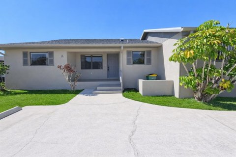 Propiedad comercial en venta en Punta Gorda, Florida, 4 dormitorios, 186.18 m2 № 2102774 - foto 6